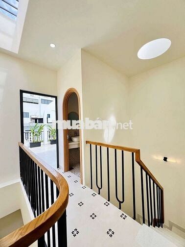 Nhà mới xây đẹp full nội thất xịn