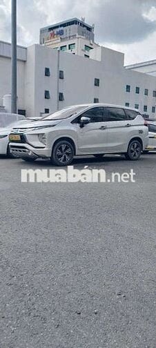 Cho thuê xác xe xpander màu trắng