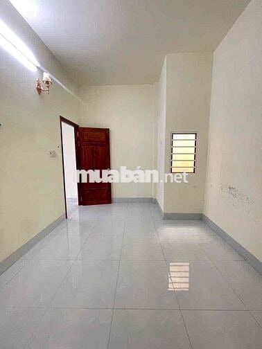 Nhà lầu 2 phòng KDC Đối Diện Nhi Đồng