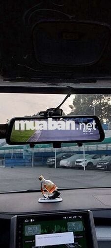 Cho thuê xác xe xpander màu trắng