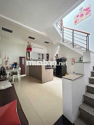 BÁN NHÀ---GIÁ: 4.25TỶ BL--- Đ.THỐNG NHẤT, P11