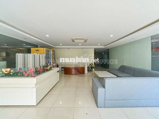 Thuê văn phòng Bình Thạnh 110–300m², giá rẻ 260k/m², full tiện ích