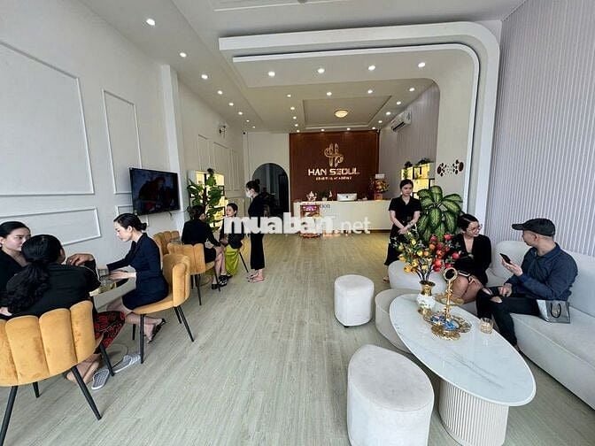 Cho thuê nhà 1 trệt 2 lầu mặt tiền nguyễn văn cừ, vị trí đẹp