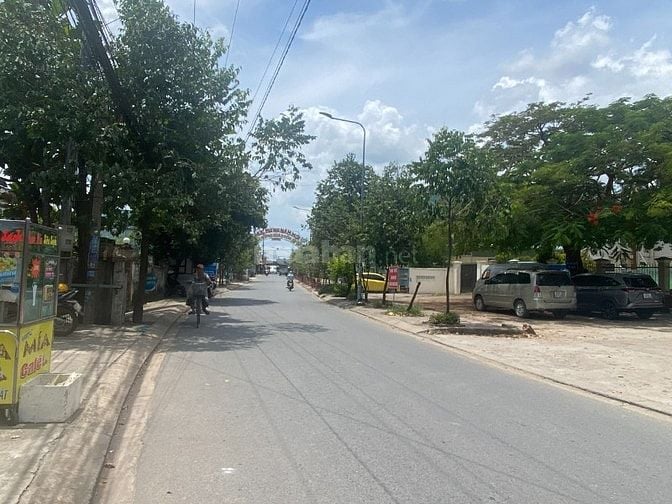 Bán 2 lô đất 5x45=225m2 thổ 100% trung tâm xã Mỹ Hạnh Nam, Đức Hòa, LA