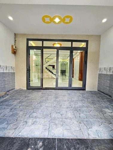 ​Siêu phẩm nhà Hóc Môn, 88m2, sổ hồng riêng, 1 trệt 1 lầu, 3 phòng ngủ