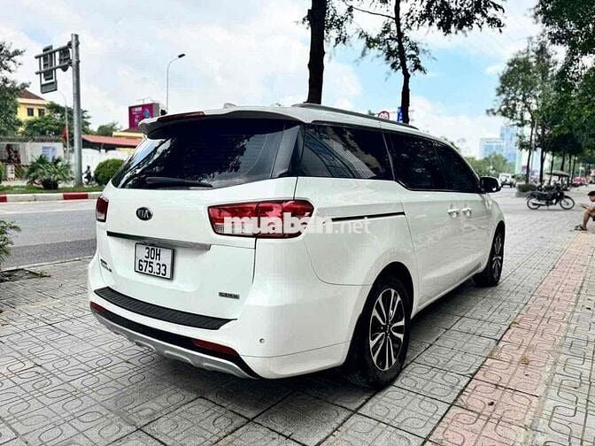 Kia Sedona 2017 2.2L DATH - 90000 km