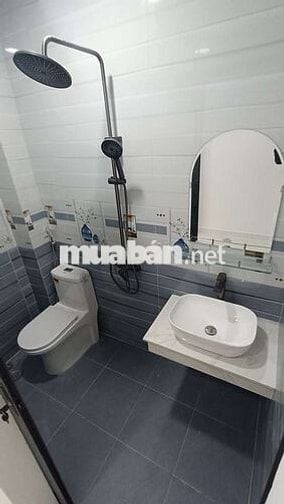 NHÀ MỚI TÂN PHÚ 3PN ĐỐI DIỆN ĐH CÔNG THƯƠNG HXH GIÁ 4,45TỶ TL