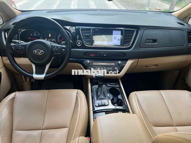 Kia Sedona 2017 2.2L DATH - 90000 km