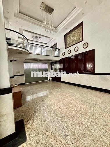 Biệt Thự Mini 17x13m 1Lửng + 2Lầu (5PN 7WC) Có Thang Máy. Hẻm 4m. Q6