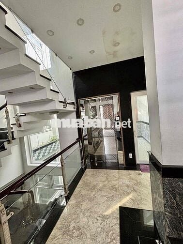 Biệt Thự Mini 17x13m 1Lửng + 2Lầu (5PN 7WC) Có Thang Máy. Hẻm 4m. Q6