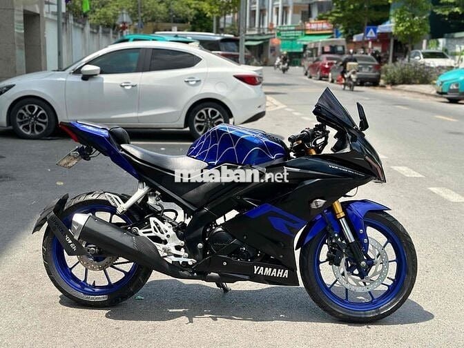 xe R15v3 đk 2021 mới k tỷ vết