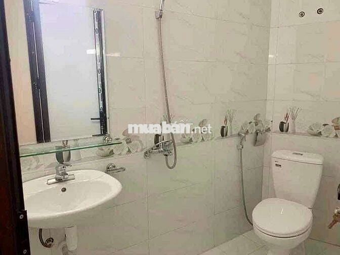 Cho thuê nhà Vũ Tông Phan 35m, 4 tầng, 3 ngủ,  giá 11,5 triệu