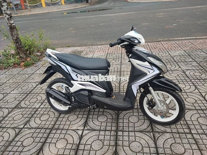 Cần bán xe Luvias cục máy zin Em ru