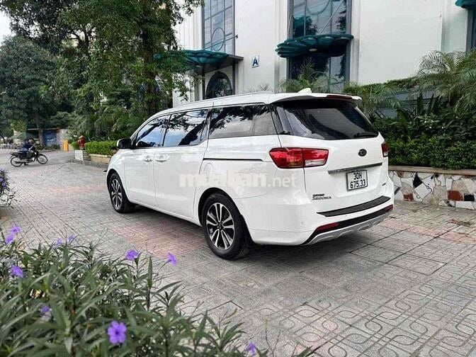 Kia Sedona 2017 2.2L DATH - 90000 km