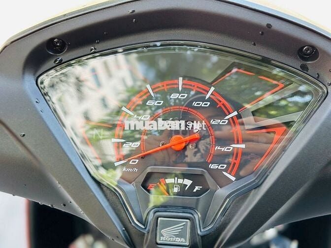 HONDA WAVE RSX FI ĐỎ ĐEN VÀNH ĐÚC XE MỚI TINH 2024