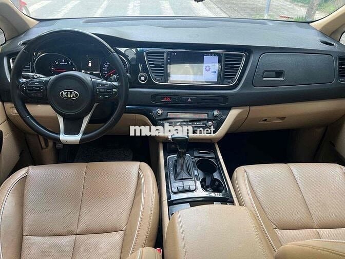 Kia Sedona 2017 2.2L DATH - 90000 km