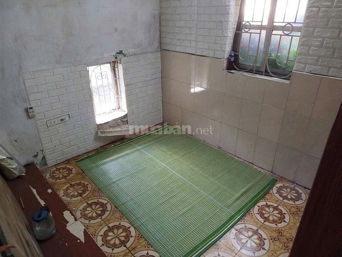 Cho thuê nhà nguyên căn 30m2 mặt đường lĩnh nam có thể kinh doanh .