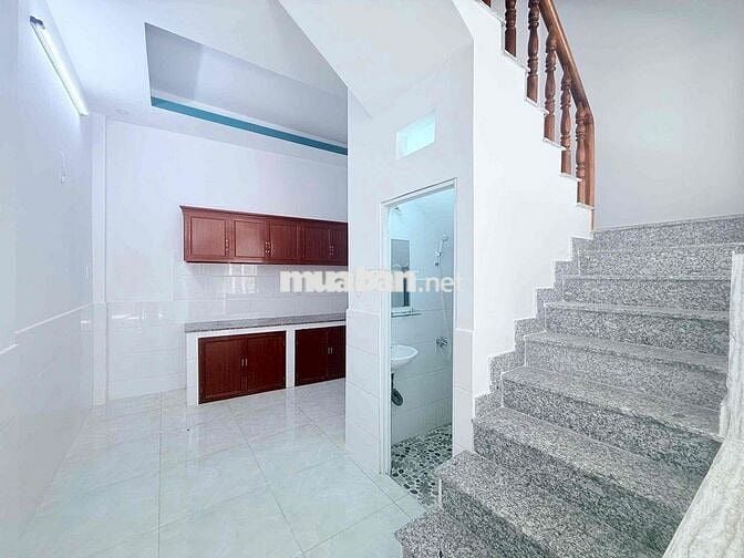 NHÀ NGAY CHỢ ĐÌNH KẾ HÓC MÔN CHÍNH CHỦ BÁN GIÁ 690TR ( THƯƠNG LƯỢNG )