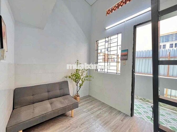 PHÒNG MÁY LẠNH 25M2 - GẦN ĐH UFM, KCX Q7