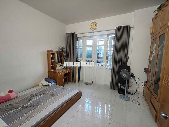 Cho thuê căn hộ góc 100M2 chung cư Thông Tin P9 Vũng Tàu 6,5TR/TH