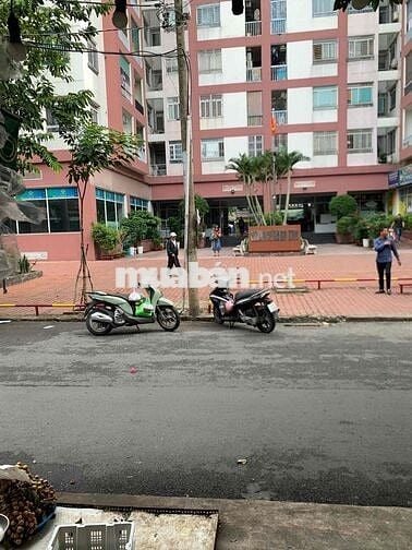Cho thuê mặt bằng vỉa hè bán đồ mang đi
