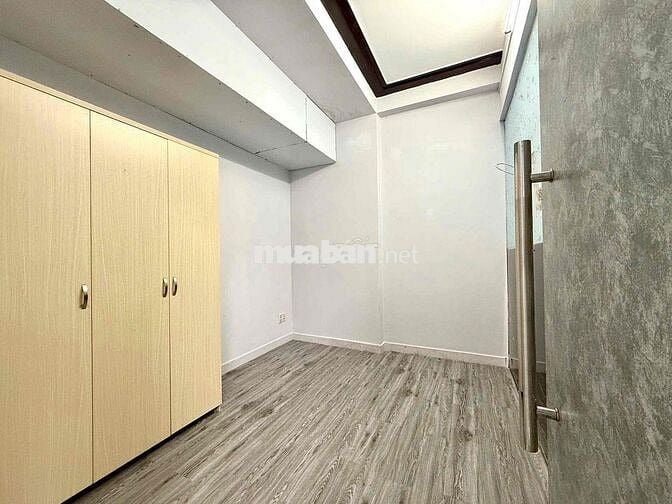 CHO THUÊ CHDV 2PN 1PK BAN CÔNG VIEW LANDMARK CÁCH METRO VĂN THÁNH 300m