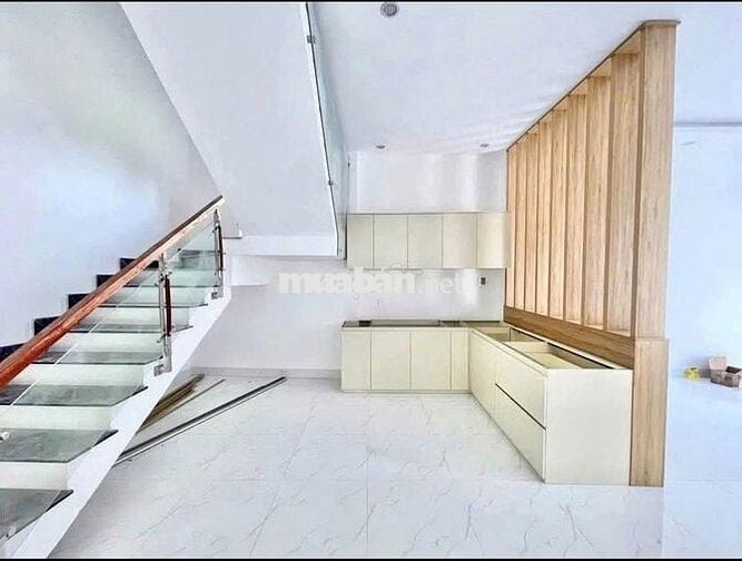 NHÀ LẦU SIÊU XINH NGAY UỶ BAN NHÂN DÂN PHƯỜNG TÂN TRIỀU