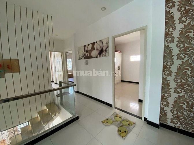 Bán nhà góc 2 mặt tiền Hẻm Xe Hơi 6m – 85m vuông đất. Ngang gần 8m