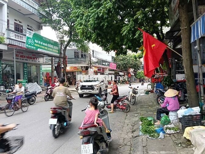 NHÀ 2 TẦNG 90M² – MẶT TIỀN 7M – MẶT ĐƯỜNG TL 131 KINH DOANH SẦM UẤT
