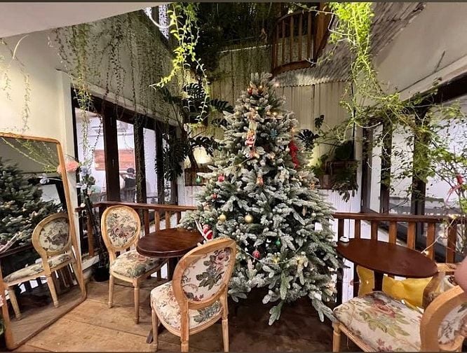 Sang nhượng quán Cafe 600m2 gần Vạn Hạnh Mall và đại học HUFLIT