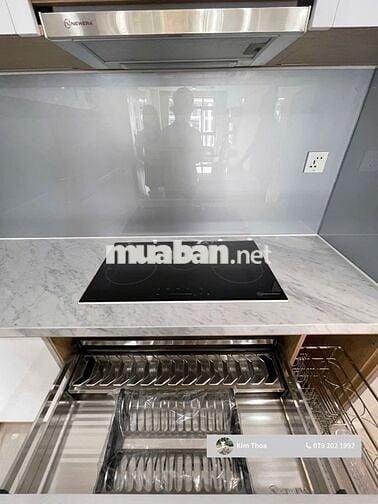 Căn hộ 2PN 2WC, 100m2 full nội thất, view công viên hồ bơi. Giá 16 tr