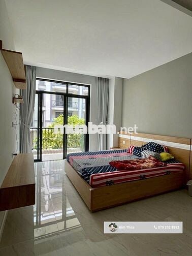 Căn hộ 2PN 2WC, 100m2 full nội thất, view công viên hồ bơi. Giá 16 tr