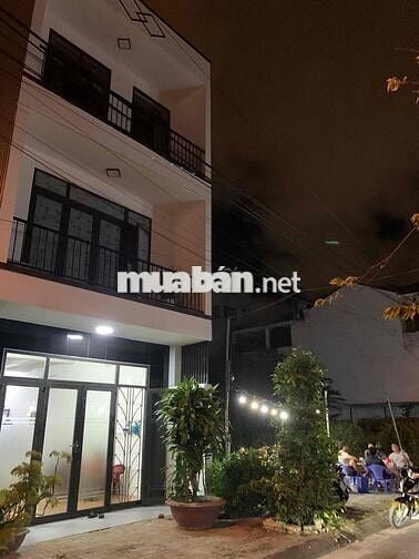 Trung Hoà 3 Hướng Nam sạch đẹp