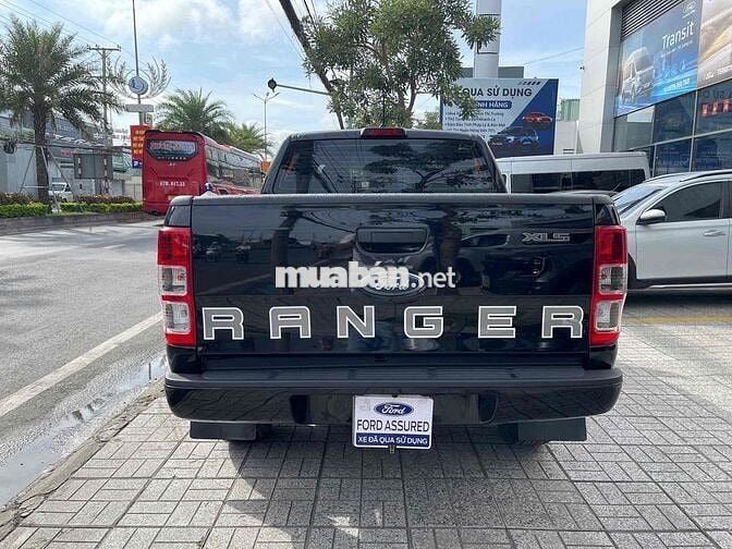Ranger 2022 XLS 4x2 AT. Trả trước 200tr nhận xe.