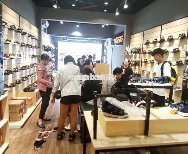 Mặt Tiền Lê Văn Sỹ 150m2 -1 Lầu Đối Diện Trường Trung Cấp Nghề NhânĐạo