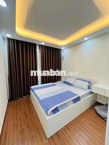 CHDV. H xe hơi .phan x Long. F4. Phú Nhuận. DT: 4x13m. 4 tầng giá 8,3