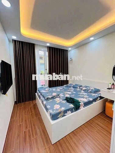 CHDV. H xe hơi .phan x Long. F4. Phú Nhuận. DT: 4x13m. 4 tầng giá 8,3
