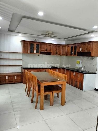 Bán nhà góc 2 mặt tiền Hẻm Xe Hơi 6m – 85m vuông đất. Ngang gần 8m