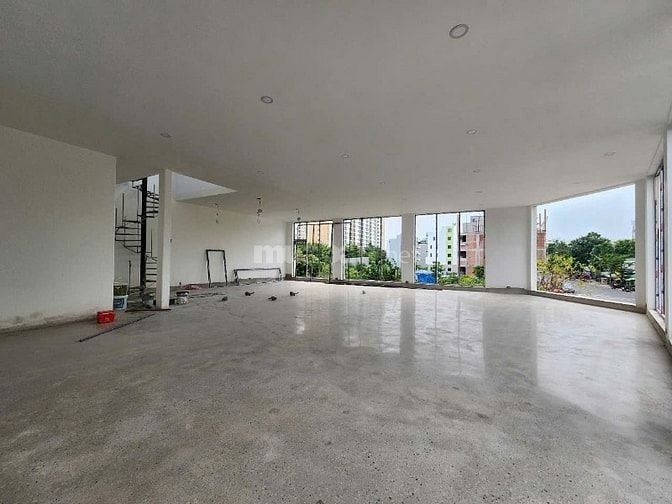 Cho thuê mặt bằng góc 2 mặt tiền P. An Khánh, Quận 2 mới 100% 