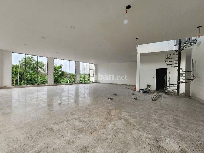 Cho thuê mặt bằng góc 2 mặt tiền P. An Khánh, Quận 2 mới 100% 