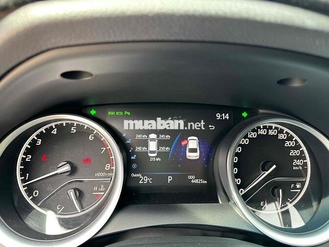 Toyota Camry 2019 2.5Q -xe Hãng BH 1 năm đẹp