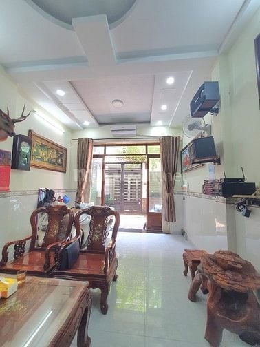 Bán nhà cạnh sân bay, hẻm oto an ninh, 60 m² 4 tầng 7 tỷ xíu