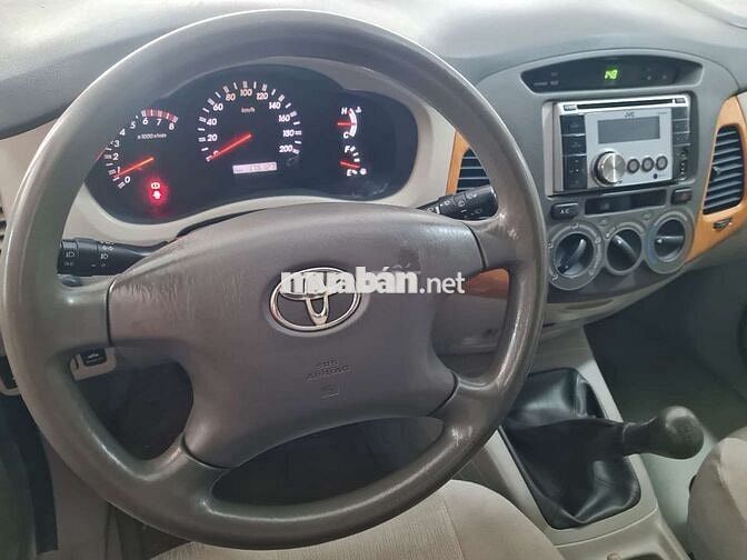 TOYOTA INNOVA 2.0G,số sàn,sx 2011,175000km,ZINĐEP