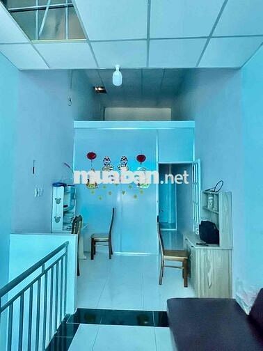 NHÀ BÀ ĐIỂM SÁT CHỢ CÂY ME - 130M2 NGANG KHỦNG 8M - CHIA THÀNH 2 CĂN