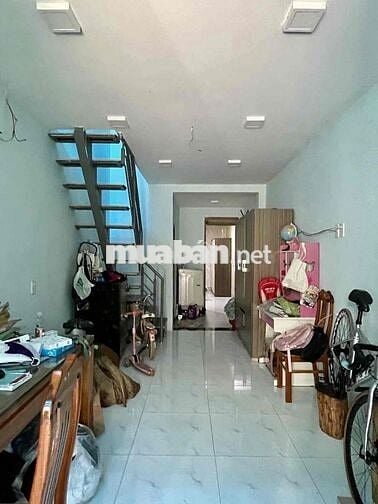 NHÀ BÀ ĐIỂM SÁT CHỢ CÂY ME - 130M2 NGANG KHỦNG 8M - CHIA THÀNH 2 CĂN