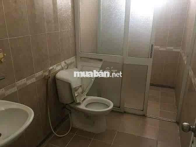cho thuê nhà hẻm xe tăng đường lê văn quới BTĐ