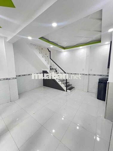 BÁN NHÀ ĐẸP - SHR - HOÀN CÔNG CHUẨN - GẦN LOTTE QUẬN 7 - NHỈNH 4 TỶ