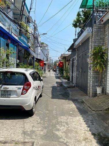 Bán nhà hẻm xe hơi Trường Chinh quận 12 - 4m x 20m - 5,8 tỷ