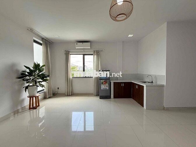CĂN HỘ DỊCH VỤ CỬA SỔ THOÁNG GẦN PHẠM VĂN ĐỒNG, GIGAMALL, HUTECH, HUB