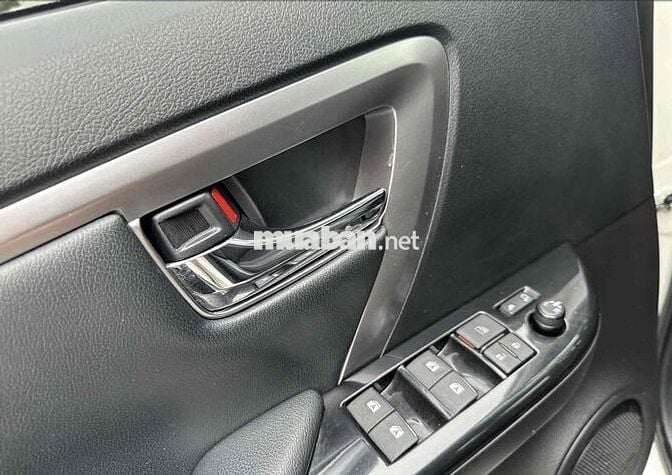 Toyota Fortuner 2020 2.4G 4x2 AT - 49000 km